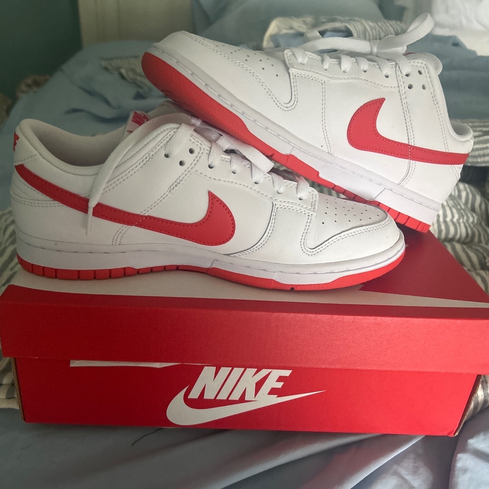 Nike Men's White and Red Sneakers